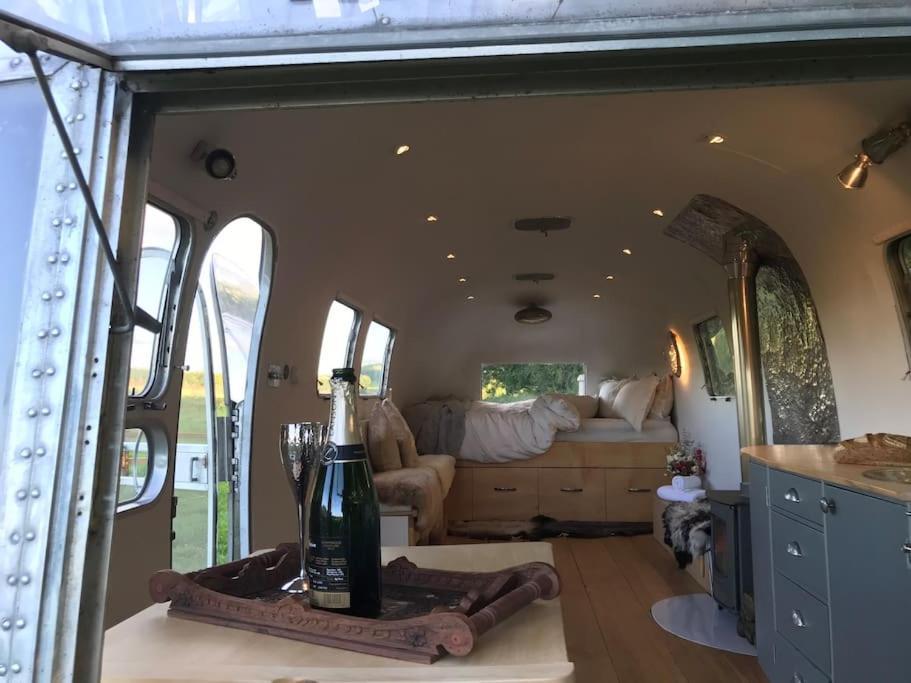 Airstream, Vintage American Caravan & Hottub Ashburton Eksteriør bilde