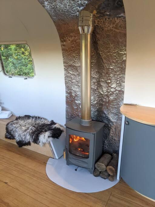 Airstream, Vintage American Caravan & Hottub Ashburton Eksteriør bilde