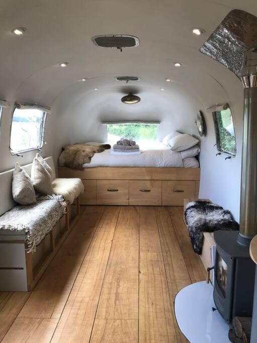Airstream, Vintage American Caravan & Hottub Ashburton Eksteriør bilde