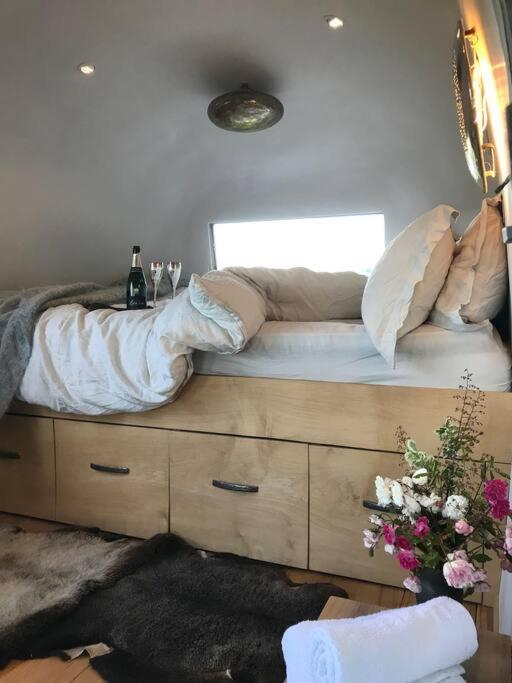 Airstream, Vintage American Caravan & Hottub Ashburton Eksteriør bilde