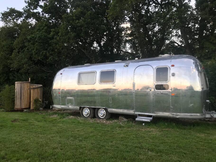Airstream, Vintage American Caravan & Hottub Ashburton Eksteriør bilde